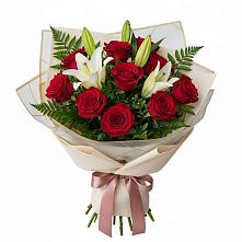 Букет цветов из:  Лилии и Розы в Бужаниново