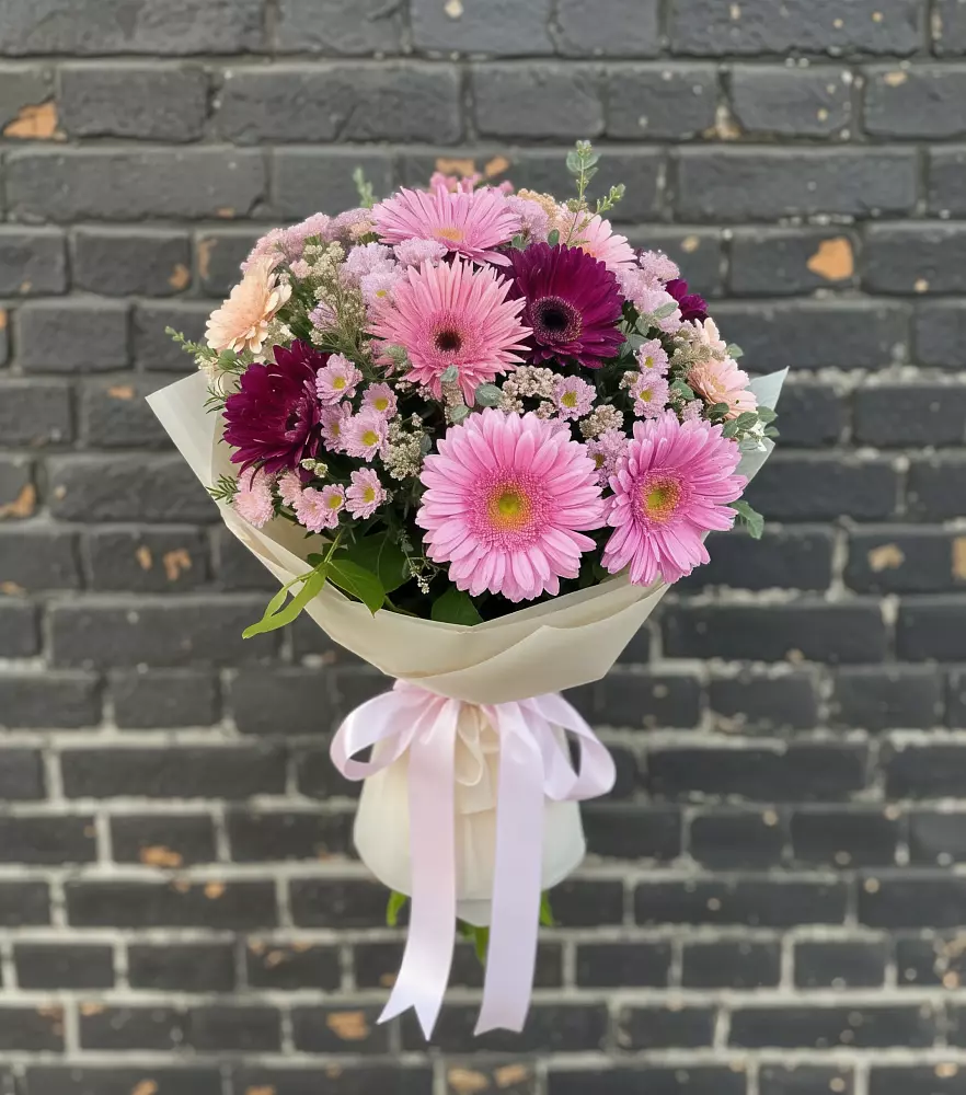 Букет цветов из: Герберы и Хризантемы в Бужаниново