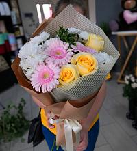Букет цветов из:  Герберы, Розы и Хризантемы в Бужаниново