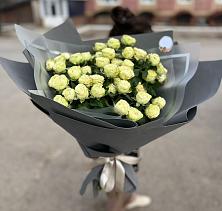 Букет Белые кустовые розы Солинеро в Бужаниново