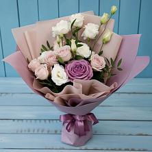 Букет цветов из:  Розы и Лизиантусы в Бужаниново