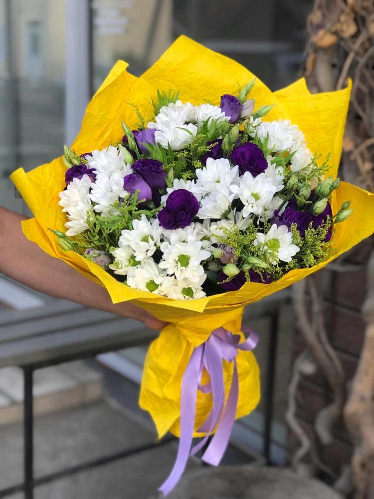 Букет цветов из: Ирисы, Хризантемы и Ромашки в Бужаниново