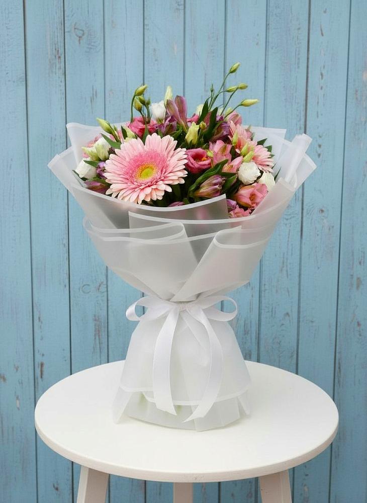 Букет цветов из: Герберы, Альстромерии и Лизиантусы в Бужаниново