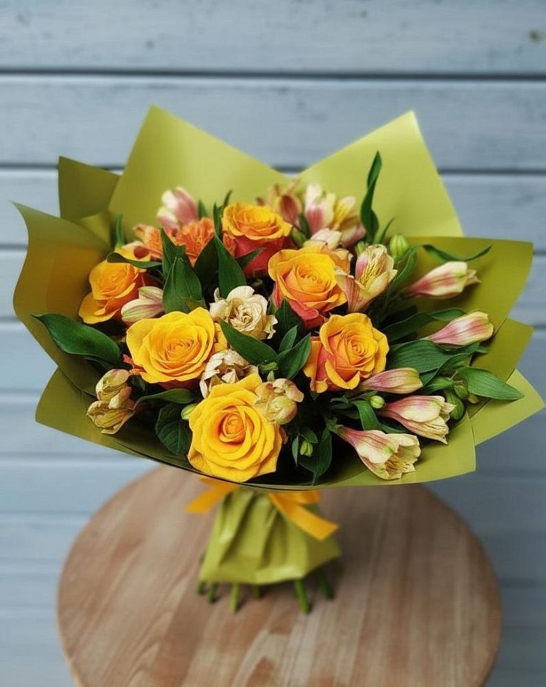 Букет цветов из: Альстромерии и Розы в Бужаниново