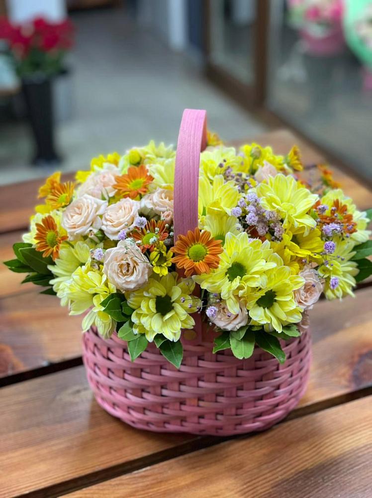 Цветочная композиция из Хризантемы и Розы в корзине в Бужаниново