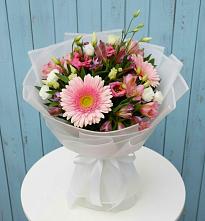 Букет цветов из:  Герберы, Альстромерии и Лизиантусы в Бужаниново