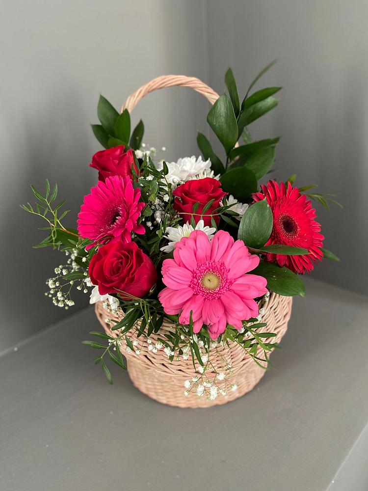 Цветочная композиция из Розы, Хризантемы и Герберы в корзине в Бужаниново