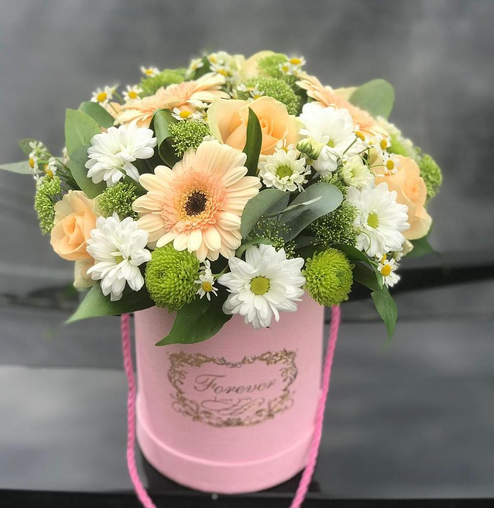 Цветочная композиция из Розы, Герберы и Хризантемы в шляпной коробке в Бужаниново