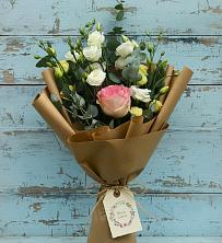 Букет цветов из:  Розы и Лизиантусы в Бужаниново